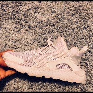 Lightly worn Nike air huarache